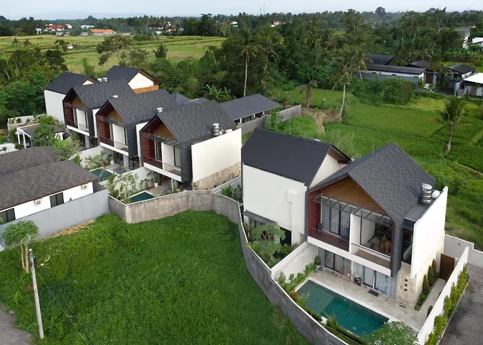 Bintang Complex Villa *